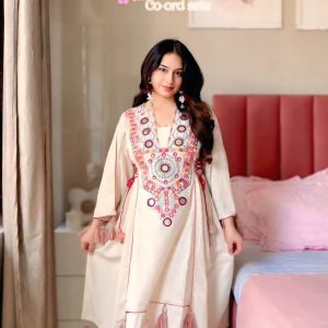 Women's Fashion